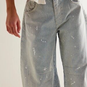 We The Free Good Luck Mid-Rise Stripe Barrel Jeans Size 30